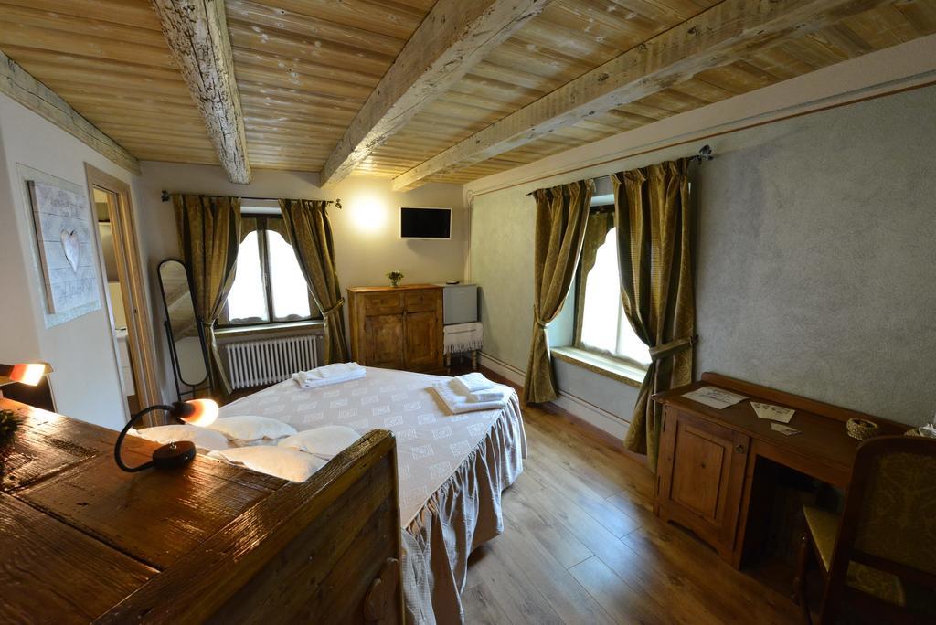 Vecchio Mulino Guest House Aosta Ngoại thất bức ảnh